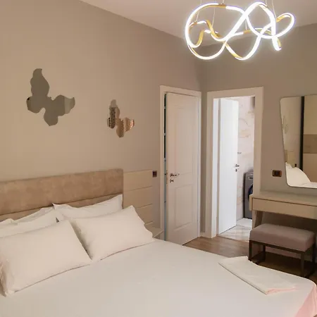 Luxury Lungomare Daire *