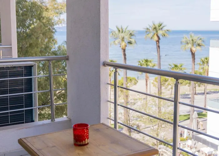 Luxury Lungomare Appartamento *